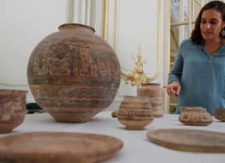 France returns looted relics to Pakistan