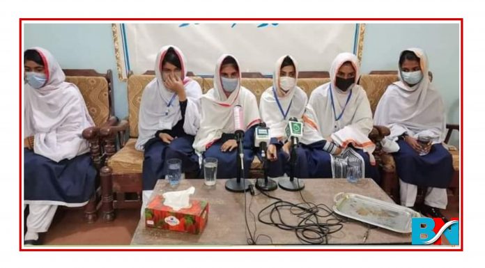 College girls complain of no transportation